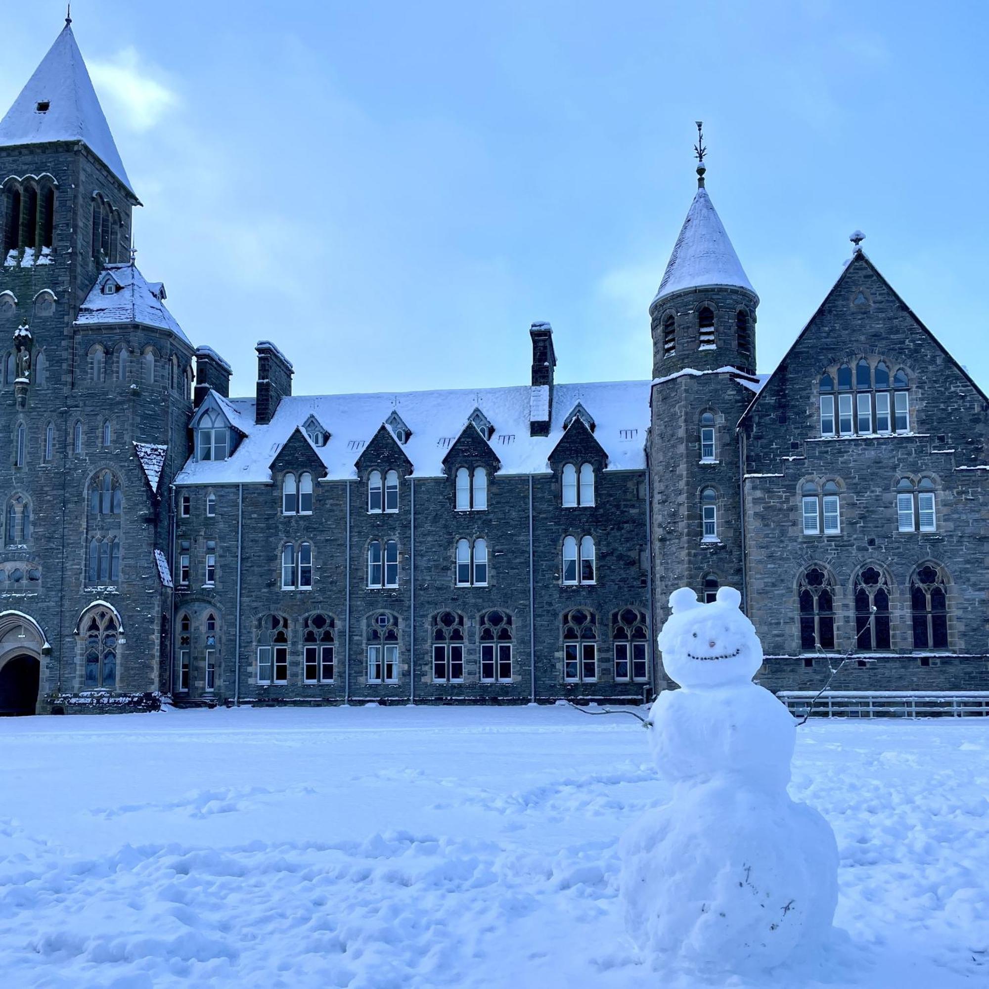 The Classrooms, Loch Ness Abbey - 142M2 Lifestyle & Heritage Apartment - Pool & Spa - The Highland Club - Resort On Lake Shores Fort Augustus Exterior foto