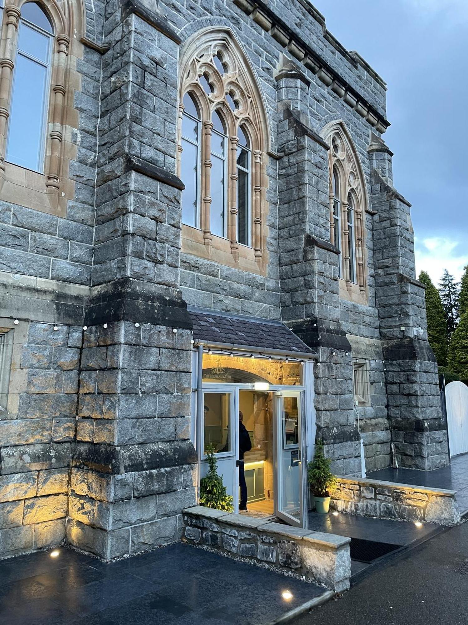 The Classrooms, Loch Ness Abbey - 142M2 Lifestyle & Heritage Apartment - Pool & Spa - The Highland Club - Resort On Lake Shores Fort Augustus Exterior foto