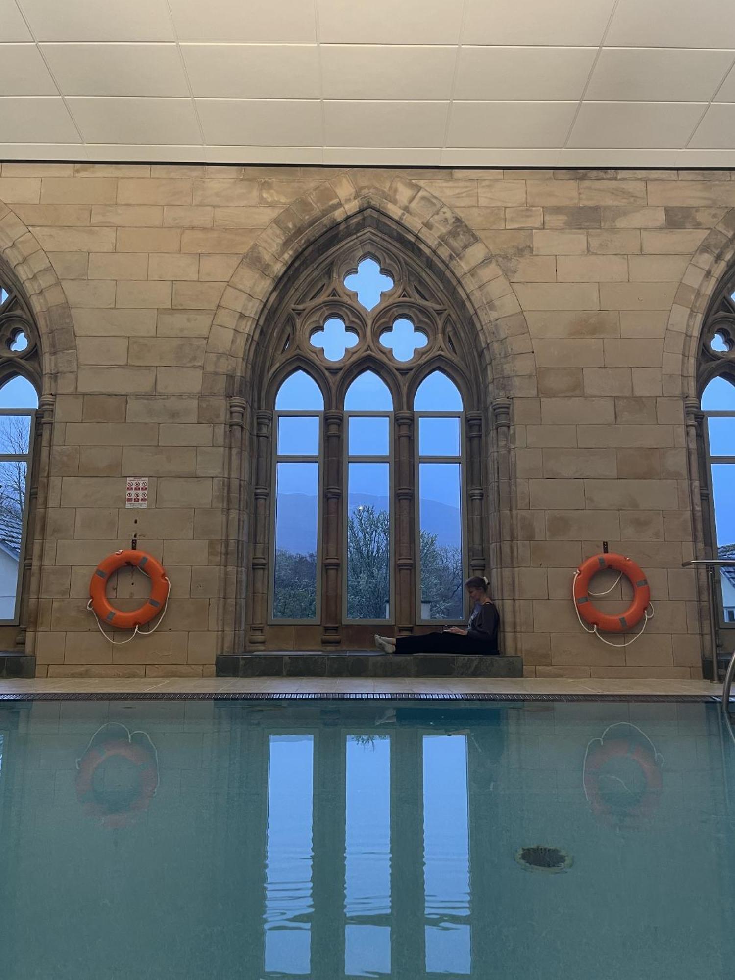 The Classrooms, Loch Ness Abbey - 142M2 Lifestyle & Heritage Apartment - Pool & Spa - The Highland Club - Resort On Lake Shores Fort Augustus Exterior foto